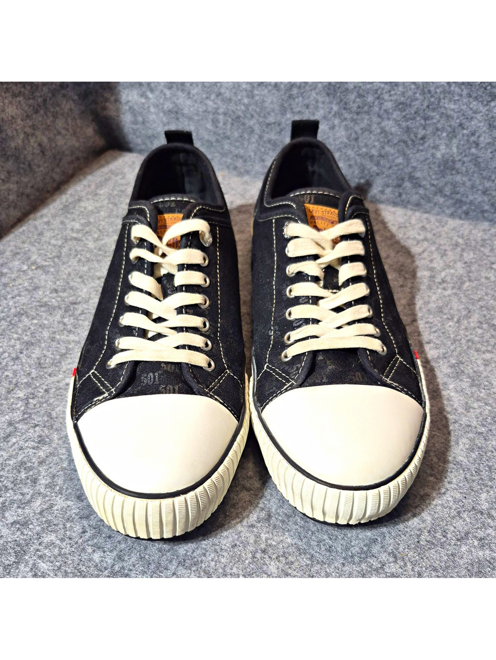 Levi's 501 Men's Black/White Canvas Lace-Up Sneakers Round Toe Rubber Sole 9.5
